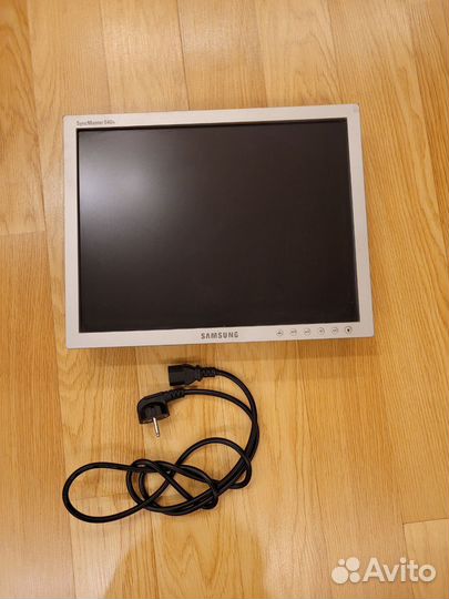 ЖК монитор 15