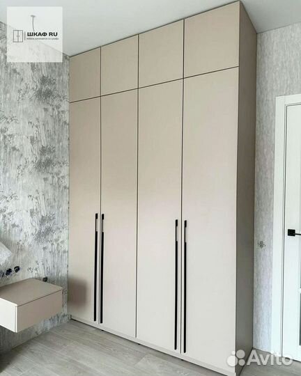 Шкаф с антресолью