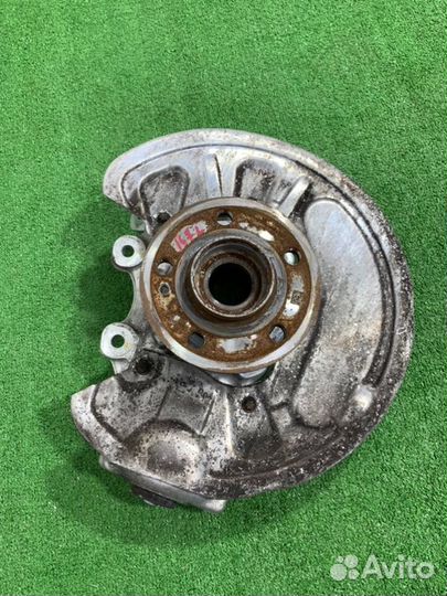 Кулак поворотный задний левый Mercedes-Benz