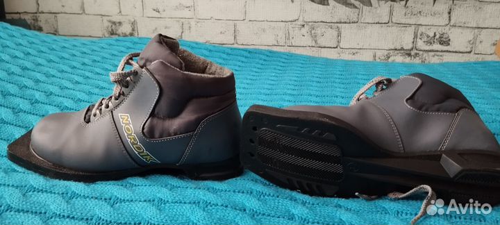 Лыжные ботинки детские 34 размер