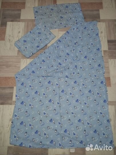 Комплект постельного белья в кроватку