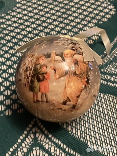 Новогодние шары на ёлку