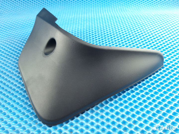 Брызговик задний правый PZ416E196100 Auris