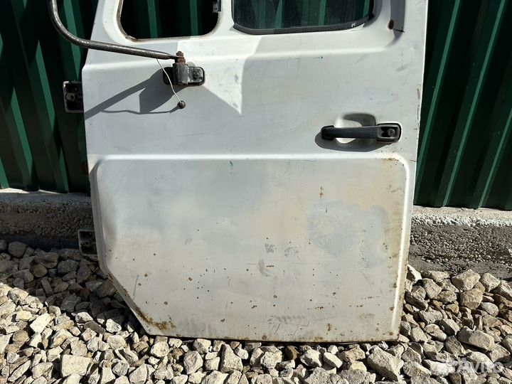 Дверь ЗИЛ бычок левая