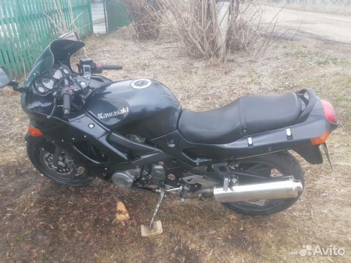 Kawasaki zzr 400