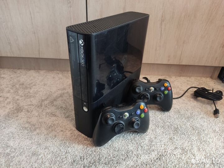 Прошитый Xbox 360 E 250Gb+игры