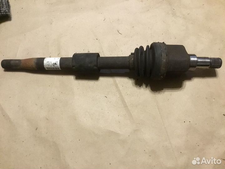 Полуось передняя левая Ford Focus 3