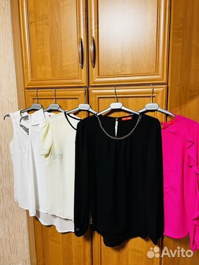 Женские блузки 42 размер 5 штук