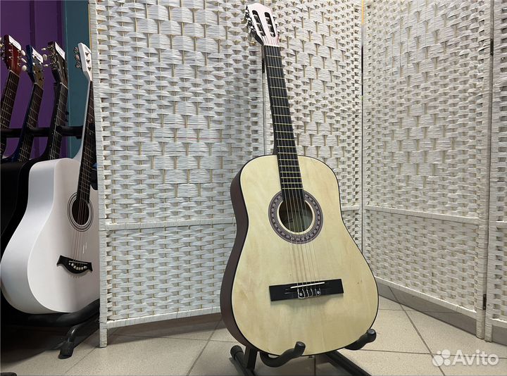 Гитара + комплект для начинающих