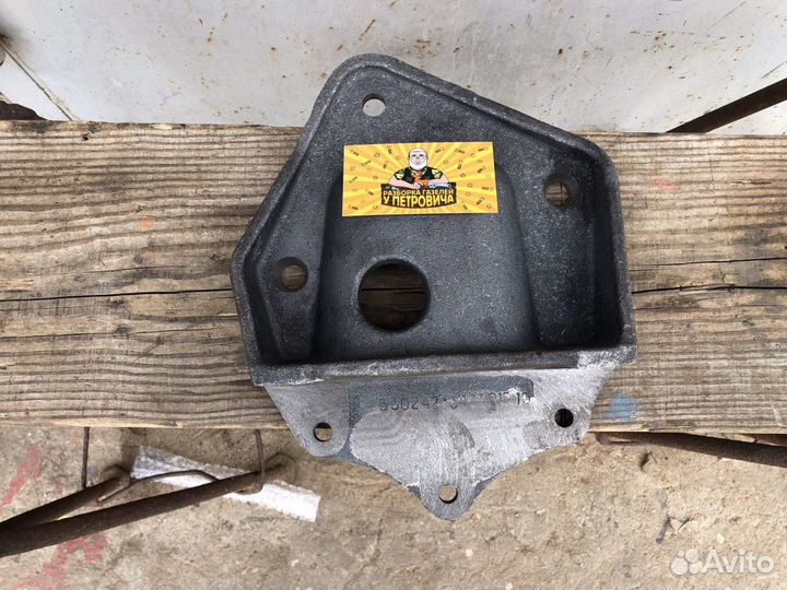 Кронштейн Гур Газель к раме