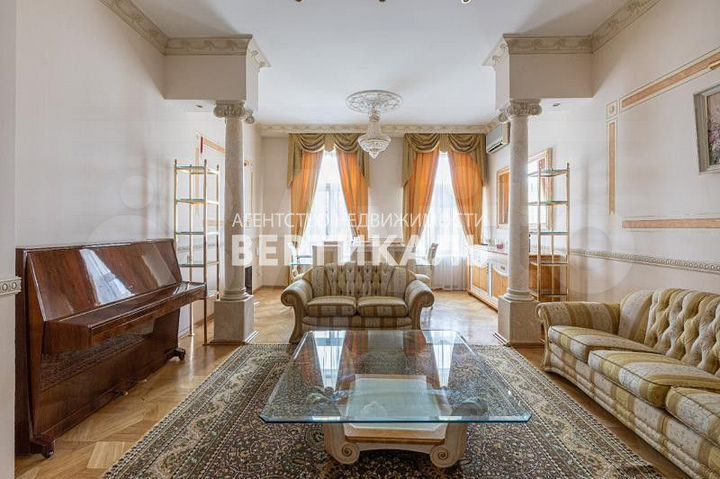 5-к. квартира, 150 м², 3/5 эт.