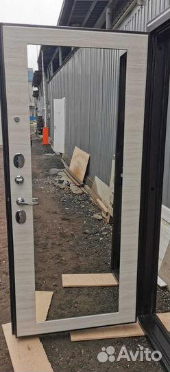 Дверь входная металлическая