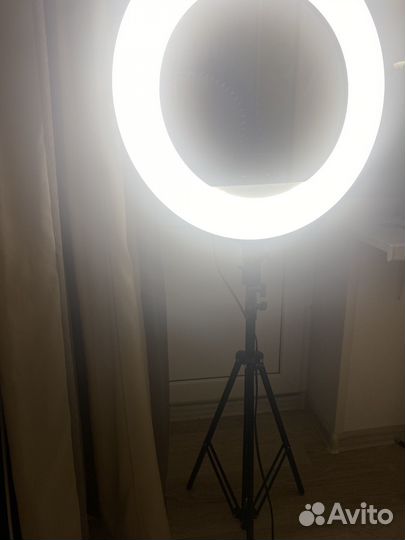 Кольцевая лампа 45 см со штативом