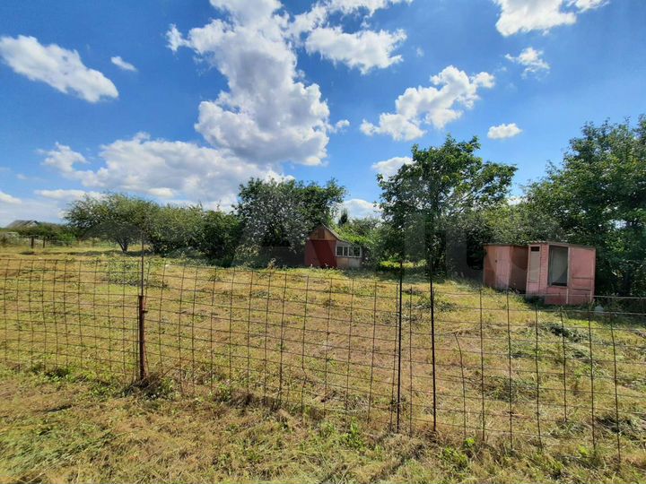 Дача 20 м² на участке 10 сот.