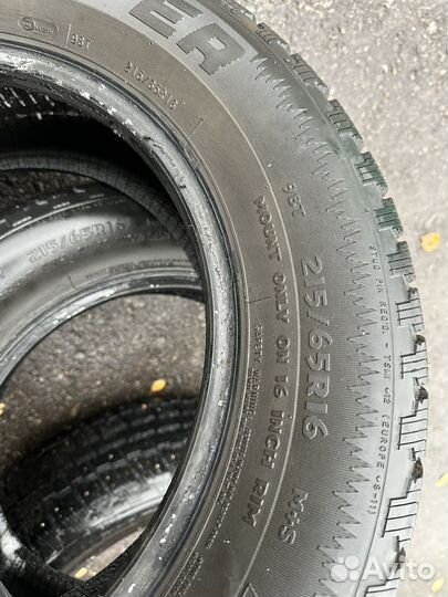 Cooper Weather-Master S/A 2 215/65 R16