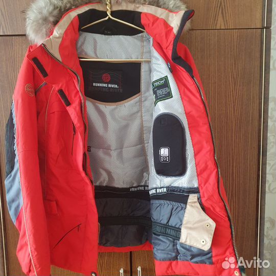 Куртка женская 46 спортивная