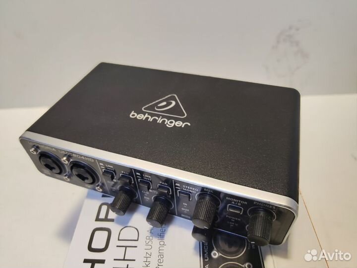 Behringer u-phoria UMC204HD