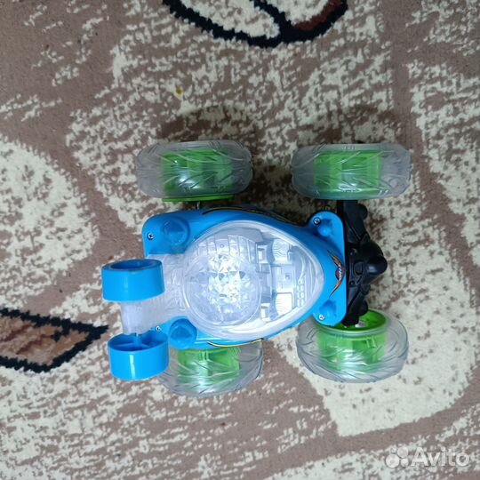 Машинка перевертыш на радиоуправлении