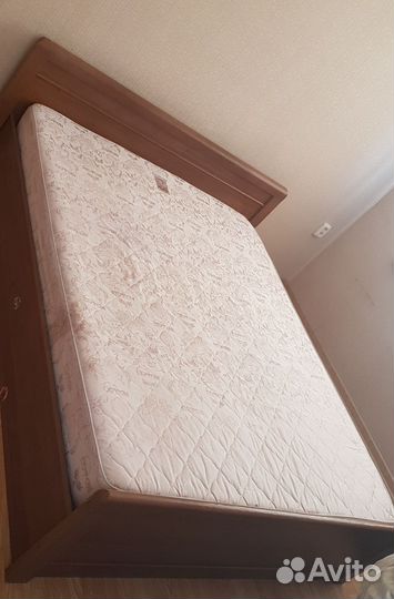 Кровать с матрасом бу