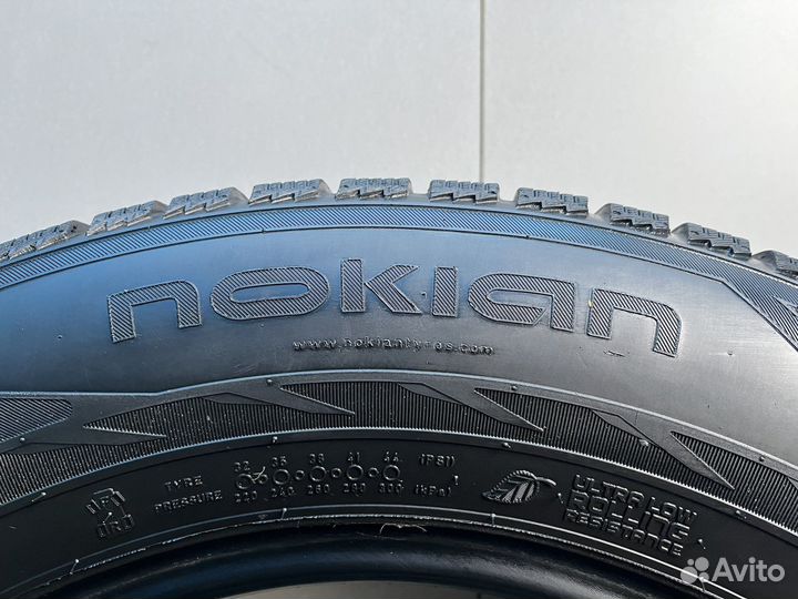 Nokian Tyres Hakkapeliitta R2 SUV 235/65 R17