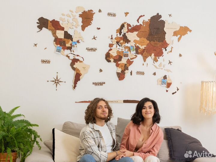 Деревянная карта мира