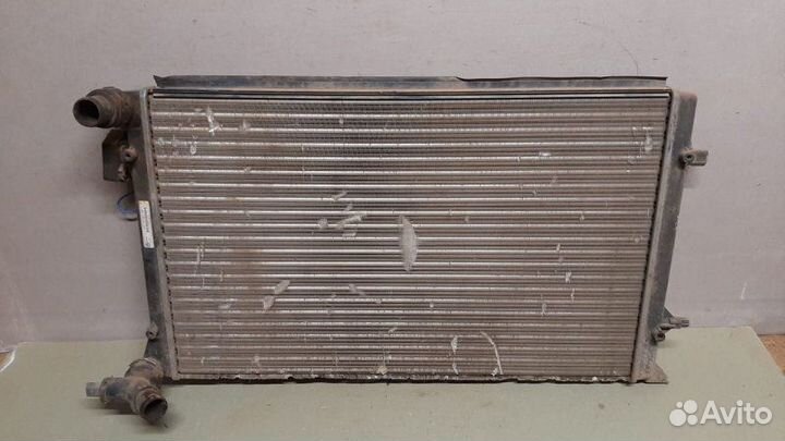 Радиатор двигателя Skoda Octavia A5 2004-2013