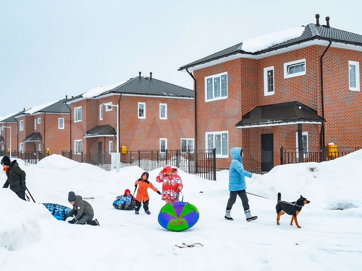 Коттедж 171 м² на участке 6 сот.