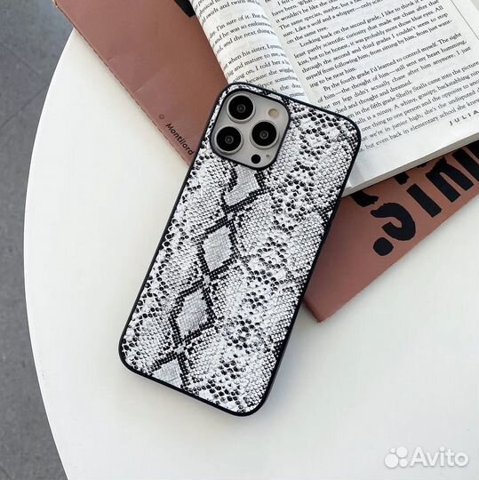 Чехол Snake на iPhone 15 Pro (Без Бирки)