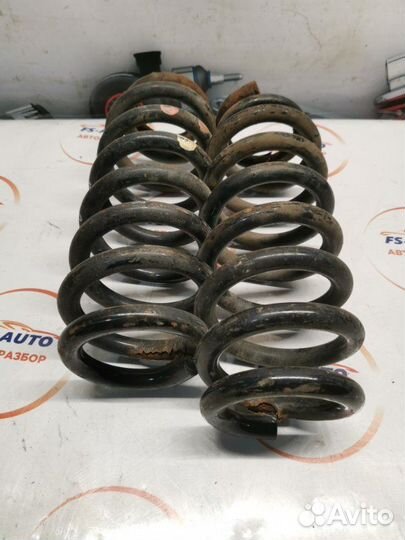 Пружина подвески задняя Suzuki Grand Vitara 2 2.0
