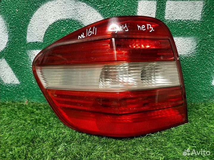 Фонарь задний левый на Mercedes W164