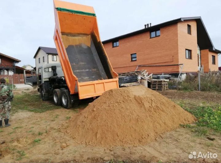 Песок с доставкой от 1 тонны