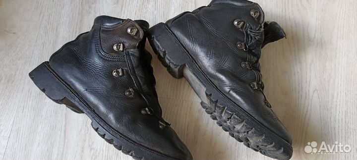Ботинки 38 размера горные вцспс