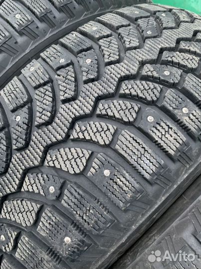 Bridgestone Blizzak Spike-01 265/60 R18 114T