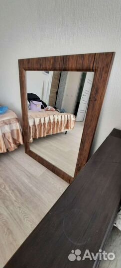 Зеркало в рамке