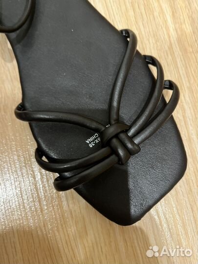 Сандалии женские