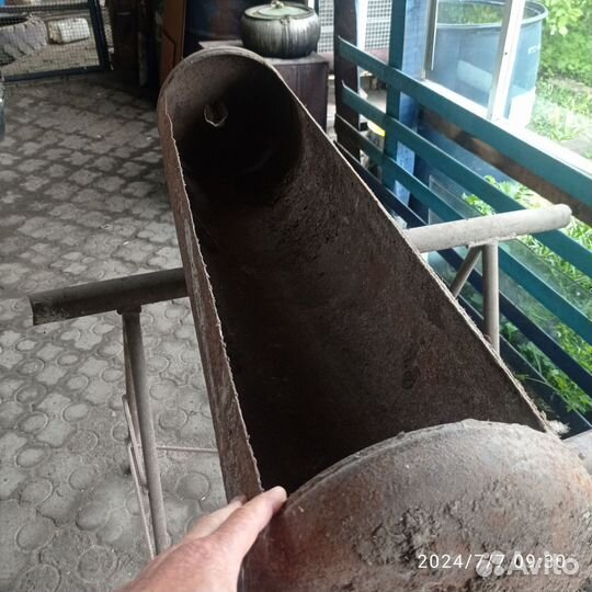 Кормушка для животных