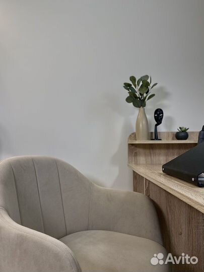 Сдам рабочее место мастера маникюра