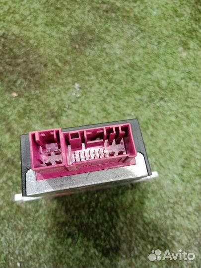 Реле топливного насоса BMW 3-серия E90/E91