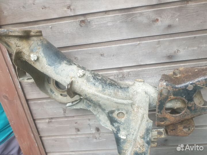 Skoda roomster балка задняя и усилитель бампера