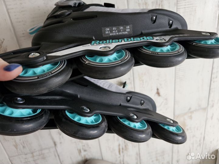 Роликовые коньки