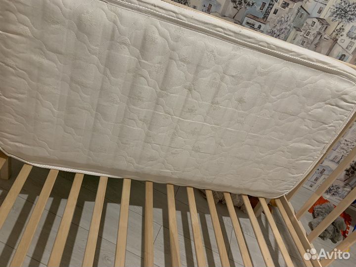 Детская кровать с матрасом