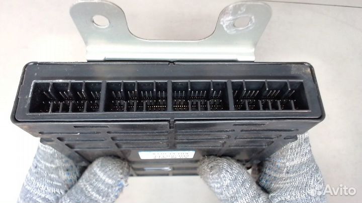 Блок управления двигателем Mitsubishi Montero Spor