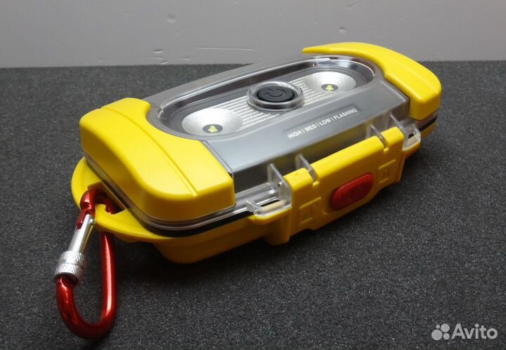 Кейс со встроенным фонарем Pelican Light-Case 9000