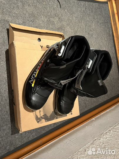 Лыжные ботинки коньковые salomon