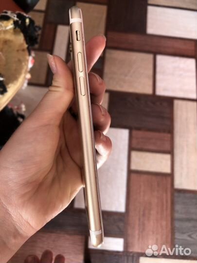Телефон iPhone 6s