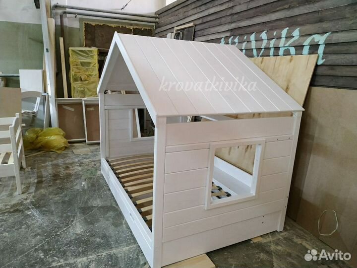 Эко кровать домик с окнами по бокам