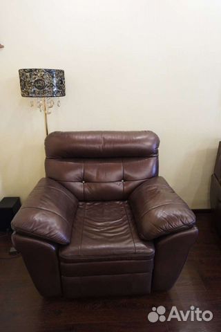Кожаный диван и кресло бу