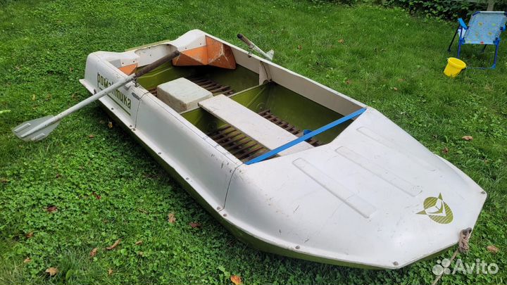 Лодка Романтика с комплектом парусного снаряжения