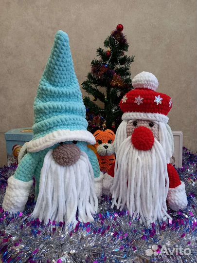 Игрушки зайки и другие зверушки