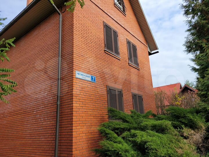 Коттедж 137 м² на участке 12 сот.